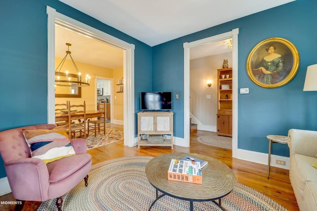 Quaint Brick Townhome In Historic *